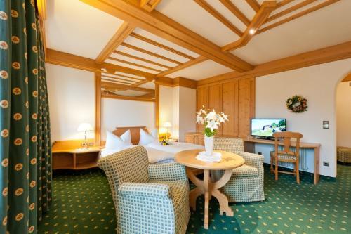Hotel Ferien & Wellnesshotel Windschar Brunico