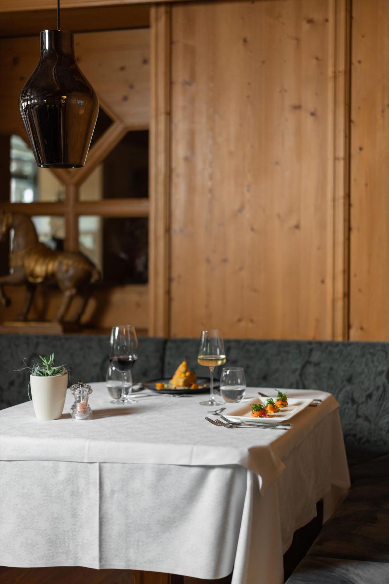 Hotel Ferien & Wellnesshotel Windschar Brunico